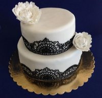 Tort weselny biało-czarny